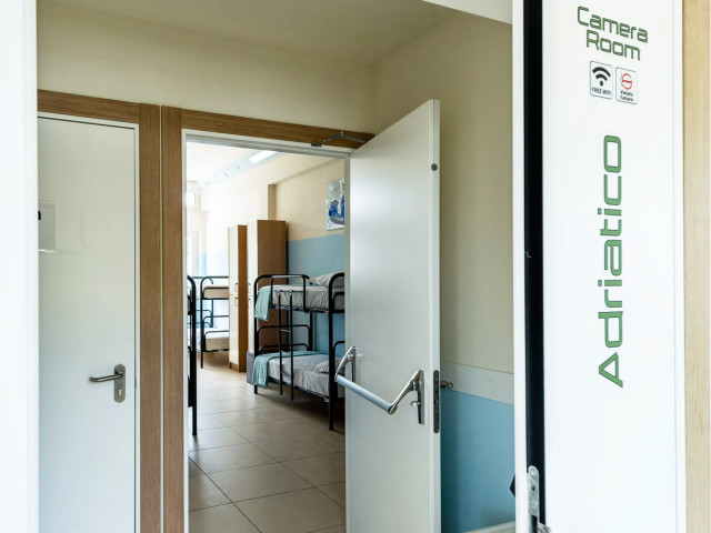 media.Slide-Camere1Eliopolibeachostel-Pisa
