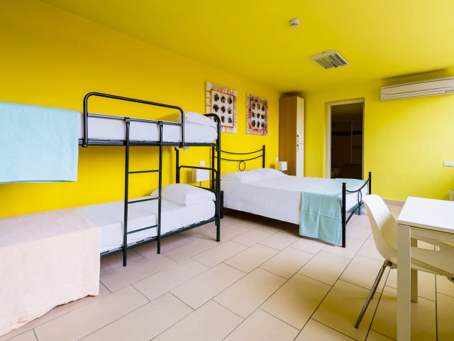 media.Slide-Camere2Eliopolibeachostel-Pisa